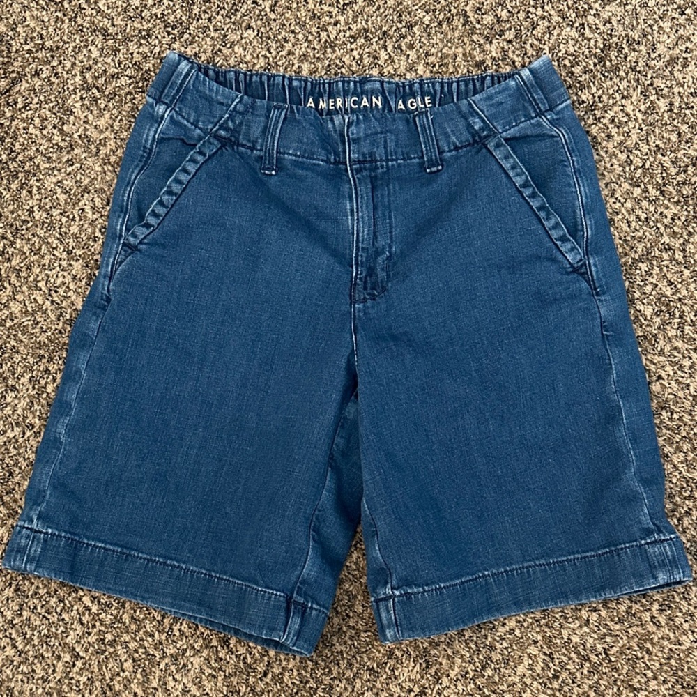 AE 11" Stretch High-Waisted Denim Trouser Short